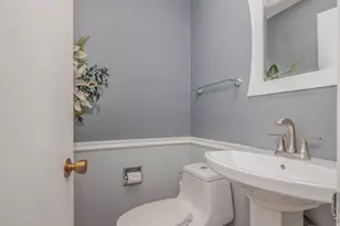 2407 Valley Dr, Lindenhurst, IL 60046 - Photo 13