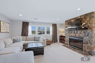 16240 Debra Dr, Oak Forest, IL 60452 - Photo 17