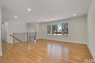 496 Raupp Blvd, Buffalo Grove, IL 60089 - Photo 3