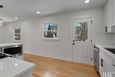 496 Raupp Boulevard, Buffalo Grove, IL 60089 - Photo 11