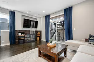 2335 W Lyndale St, Chicago, IL 60647 - Photo 11