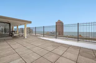 2930 N Sheridan Rd, Chicago, IL 60657 - Photo 11