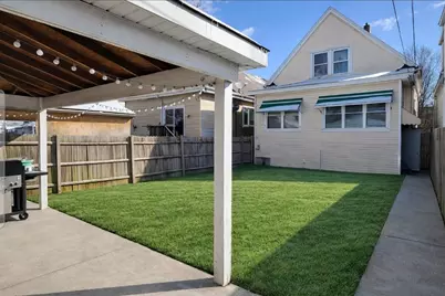 2046 N Narragansett Avenue, Chicago, IL 60639 - Photo 11