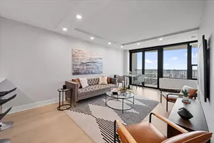 1560 N Sandburg Terrace, Chicago, IL 60610 - Photo 3