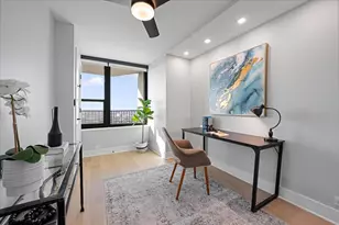 1560 N Sandburg Terrace, Chicago, IL 60610 - Photo 21