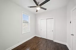 9328 S Paxton Ave, Chicago, IL 60617 - Photo 7