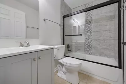 527 E Shag Bark Lane #A, Streamwood, IL 60107 - Photo 7