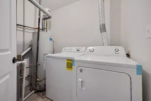 527 E Shag Bark Ln, Streamwood, IL 60107 - Photo 11