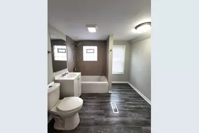 200 N 2nd Avenue, Villa Park, IL 60181 - Photo 17