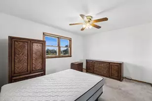 1000 Lancaster Ct, Hoffman Estates, IL 60169 - Photo 13