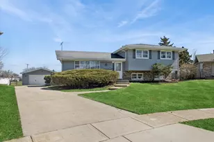 1000 Lancaster Ct, Hoffman Estates, IL 60169 - Photo 3