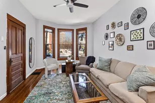 1033 W Wellington Ave, Chicago, IL 60657 - Photo 5