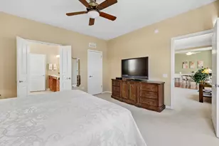 2791 Beacon Point Cir, Elgin, IL 60124 - Photo 19