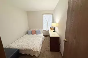 640 Pleasant Pl, Island Lake, IL 60042 - Photo 17