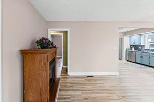 2429 Overbeck Ln, Centralia, IL 62801 - Photo 13