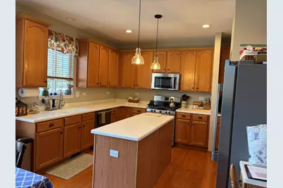 537 W Mara Lynn Court, Round Lake, IL 60073 - Photo 3