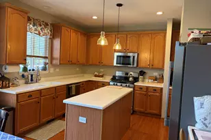 537 W Mara Lynn Ct, Round Lake, IL 60073 - Photo 3