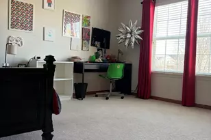 537 W Mara Lynn Ct, Round Lake, IL 60073 - Photo 7