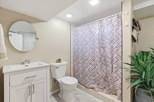270 Ridge Ave, Crystal Lake, IL 60014 - Photo 13