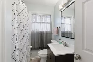 270 Ridge Ave, Crystal Lake, IL 60014 - Photo 15