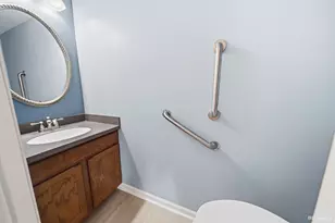 1840 Windmill Dr, Hanover Park, IL 60133 - Photo 7