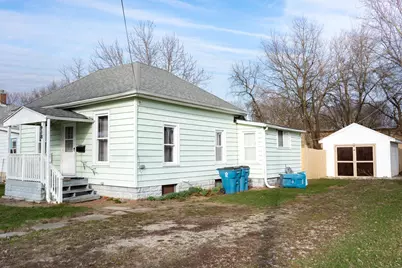 918 N Hazel Street, Pontiac, IL 61764 - Photo 1