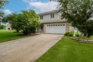 611 Flambeau Ct, Romeoville, IL 60446 - Photo 1