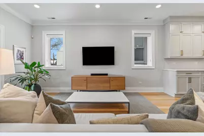 1517 W Barry Avenue #2W, Chicago, IL 60657 - Photo 15