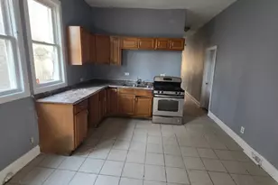 9021 S Exchange Ave, Chicago, IL 60617 - Photo 3