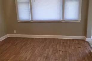 9021 S Exchange Ave, Chicago, IL 60617 - Photo 5