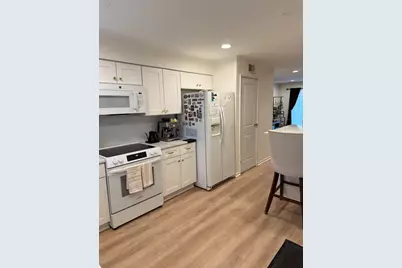 9456 Bay Colony Drive #2N, Des Plaines, IL 60016 - Photo 11