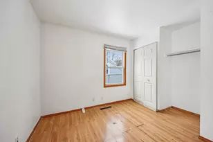 916 Mulberry Ln, Streamwood, IL 60107 - Photo 9