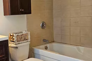 6701 N Bosworth Ave, Chicago, IL 60626 - Photo 13