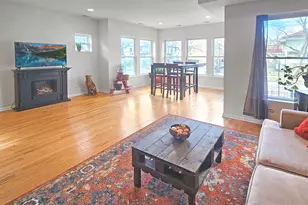 6701 N Bosworth Ave, Chicago, IL 60626 - Photo 3