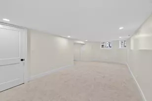 3642 N Sawyer Ave, Chicago, IL 60618 - Photo 31