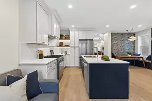 3642 N Sawyer Ave, Chicago, IL 60618 - Photo 11