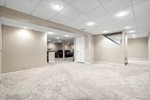 3719 Falkner Dr, Naperville, IL 60564 - Photo 31
