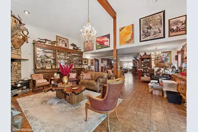 724 S Plum Grove Road, Palatine, IL 60067 - Photo 3