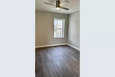 2456 W Lithuanian Plaza Court, Chicago, IL 60629 - Photo 9