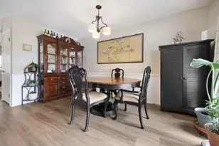 134 Bright Oaks Cir, Cary, IL 60013 - Photo 7