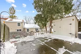 134 Bright Oaks Cir, Cary, IL 60013 - Photo 21