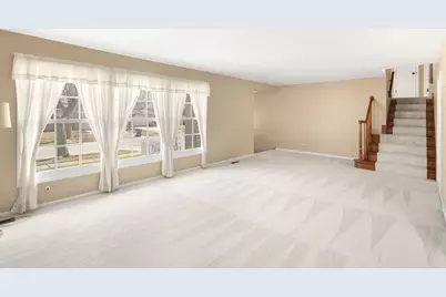 306 N Pleasant Drive, Glenwood, IL 60425 - Photo 5