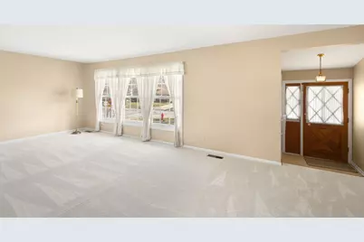 306 N Pleasant Drive, Glenwood, IL 60425 - Photo 3