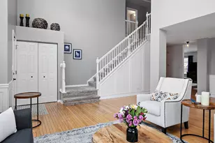 1675 Rosehall Ln, Elgin, IL 60123 - Photo 7