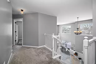 1675 Rosehall Ln, Elgin, IL 60123 - Photo 23