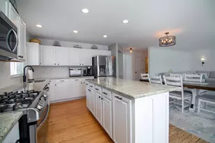 1675 Rosehall Ln, Elgin, IL 60123 - Photo 17