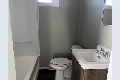 514 E Garden Street, Freeport, IL 61032 - Photo 9