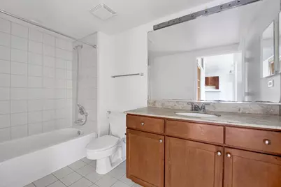 1070 W 15th Street #404, Chicago, IL 60608 - Photo 19