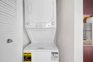 1070 W 15th St, Chicago, IL 60608 - Photo 21