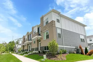 29W710 Cambridge Ct, Warrenville, IL 60555 - Photo 1